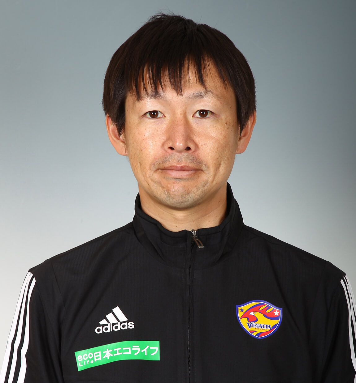 トレーナー 多田 智典の写真を紹介