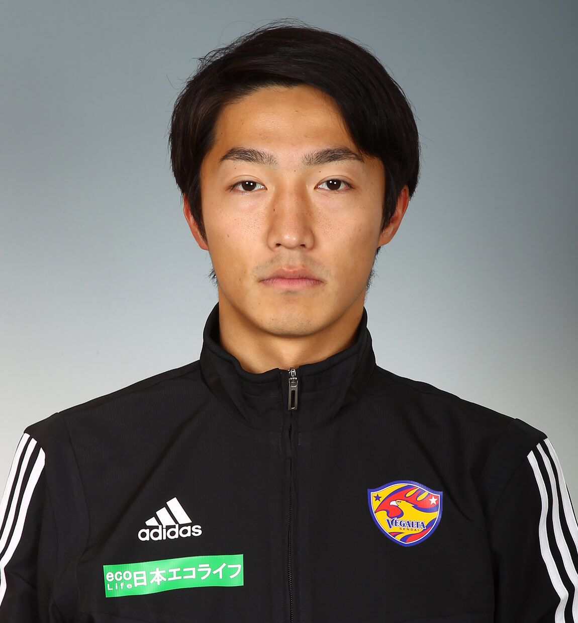 トレーナー 安達　壮の写真を紹介