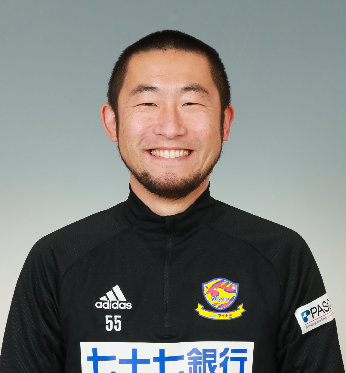 トレーナー 熊谷 一郎の写真を紹介