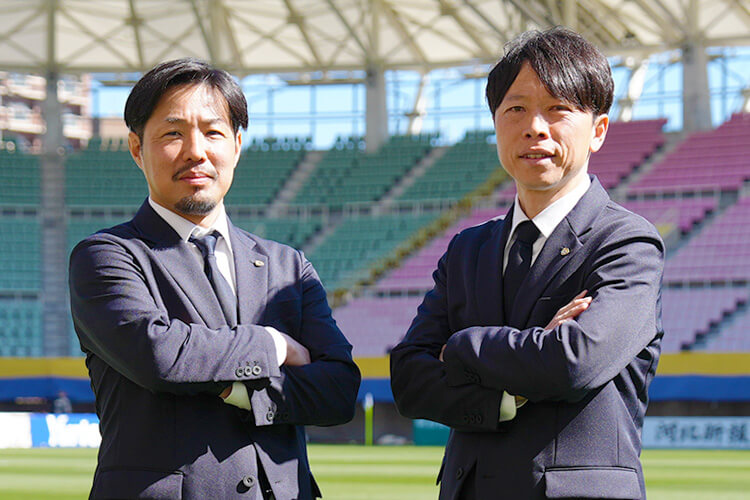 梁勇基クラブコーディネーター・富田晋伍クラブコミュニケーター